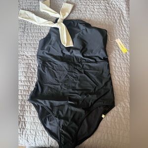 Summersalt Bow Shouldered Side Stroke in Sea Urchin and White Sand (Size 16)